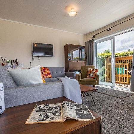 Central Riverside Retreat - Taupo Holiday Home Exterior foto