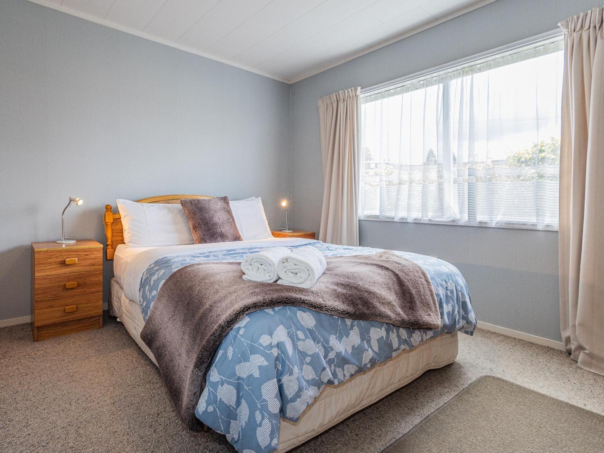 Central Riverside Retreat - Taupo Holiday Home Exterior foto