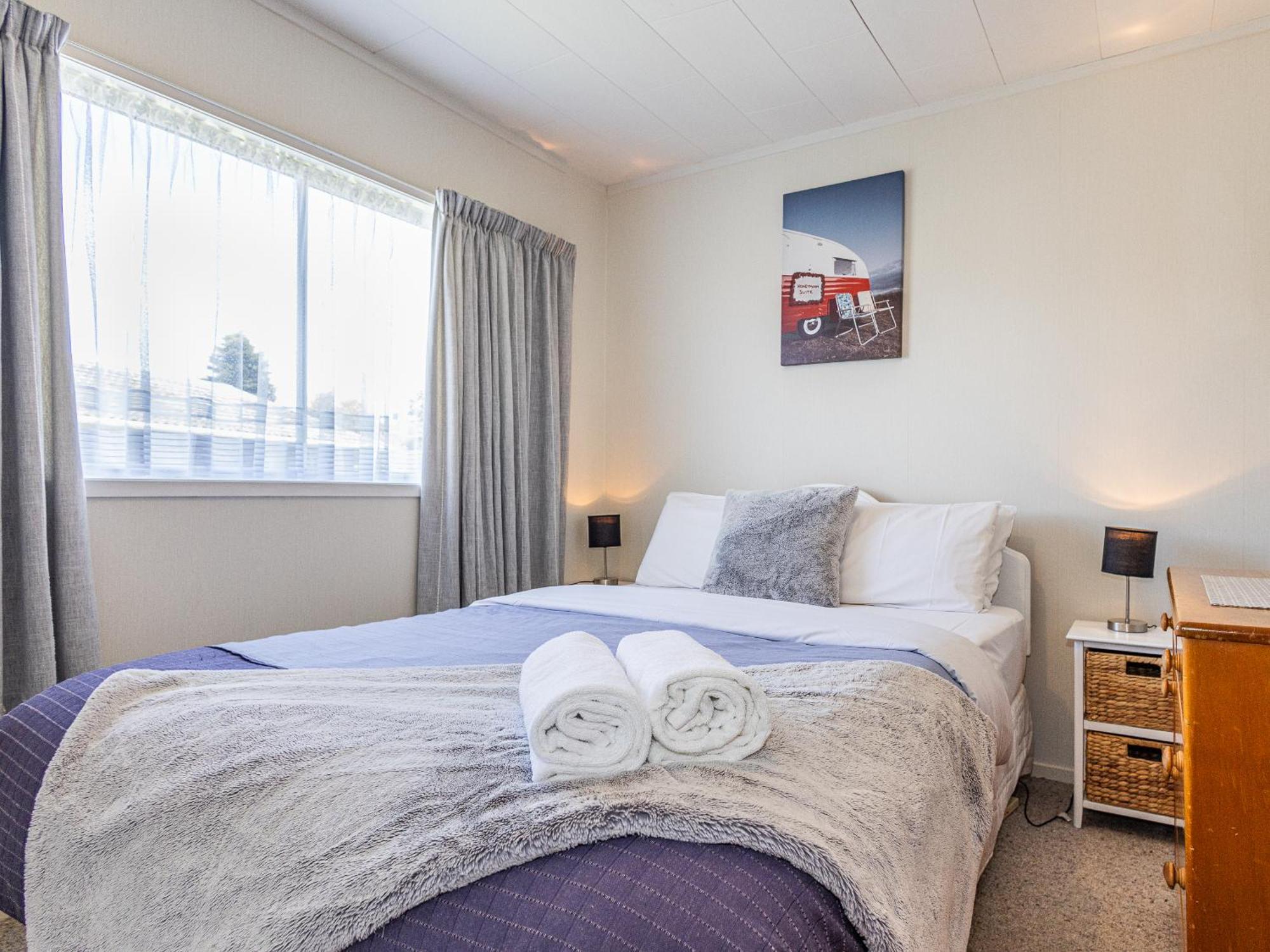 Central Riverside Retreat - Taupo Holiday Home Exterior foto