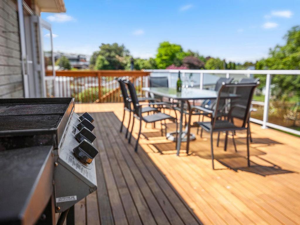 Central Riverside Retreat - Taupo Holiday Home Exterior foto