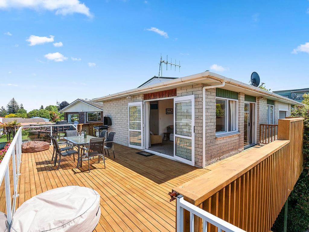 Central Riverside Retreat - Taupo Holiday Home Exterior foto