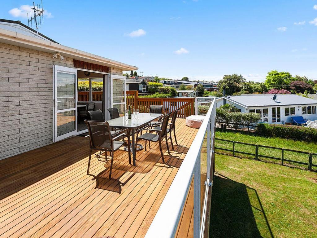 Central Riverside Retreat - Taupo Holiday Home Exterior foto