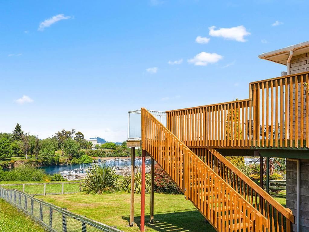 Central Riverside Retreat - Taupo Holiday Home Exterior foto